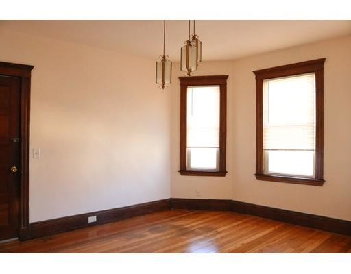 Building Photo - 66 Carruth St
