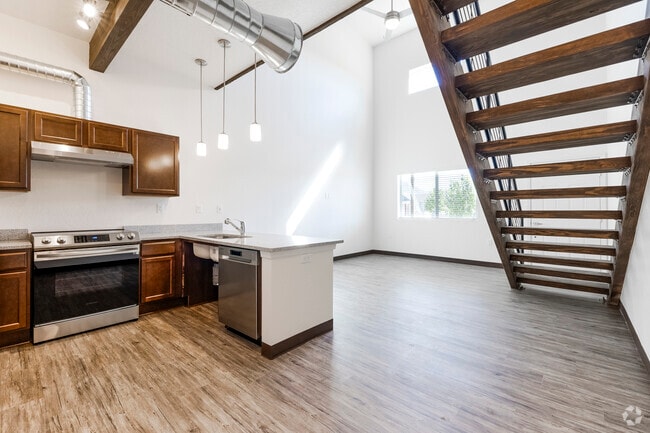 2BR, 2BA - 1,043SF - Kitchen/ Living Room - Lofts on the Mesa