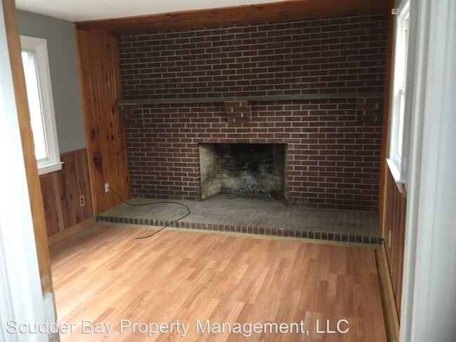 Building Photo - 3 br, 1 bath House - 231 South Street