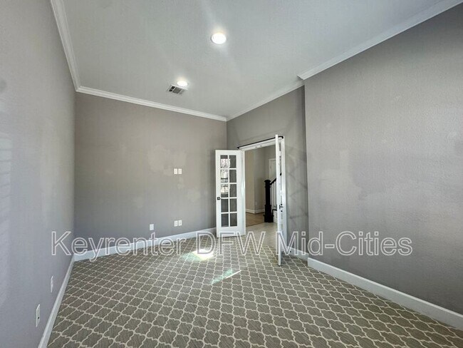 Foto del edificio - 6726 DeLeon St