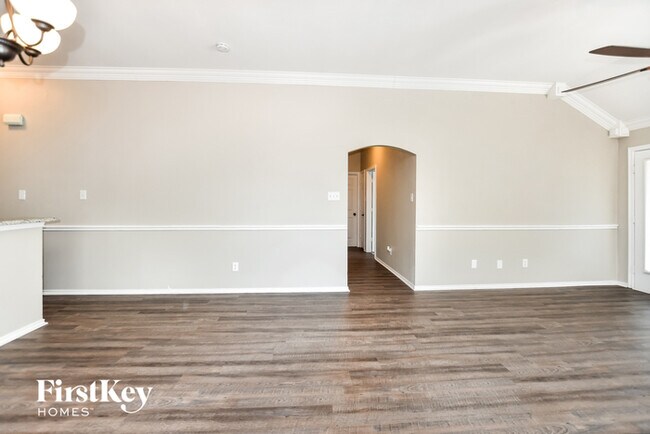 Foto del edificio - 600 Oak Hollow Trail