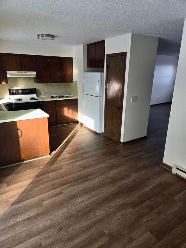 Building Photo - 2 bedroom duplex in St Joseph