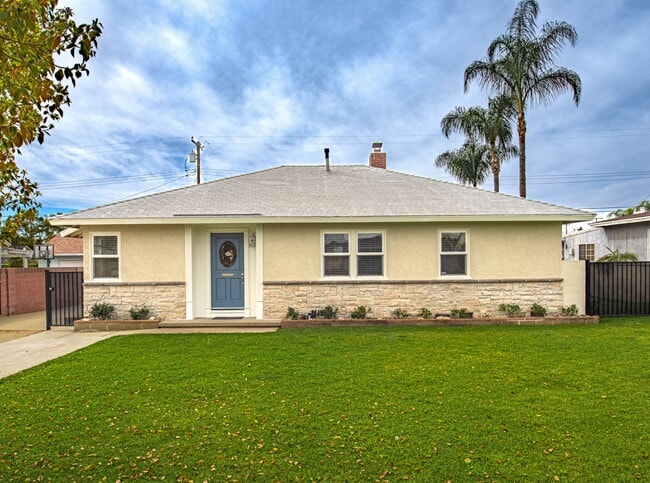 Photo - 549 N La Sena Ave (West Covina, CA) House