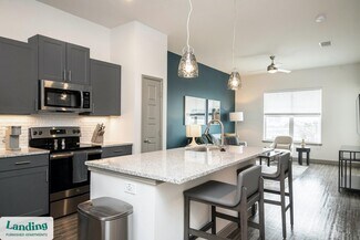 Building Photo - 2801 Biltmore Park Dr
