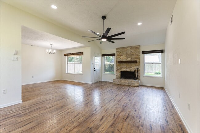 Building Photo - 431 Topsail Way