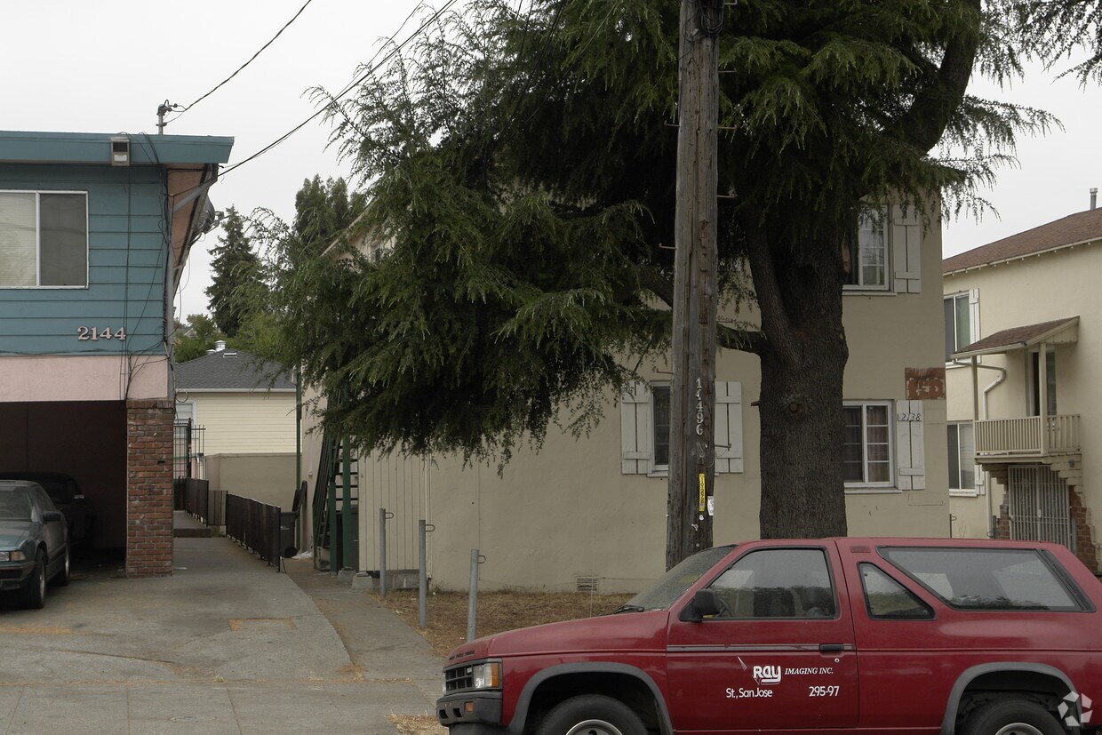 Foto del edificio - 2138 High St