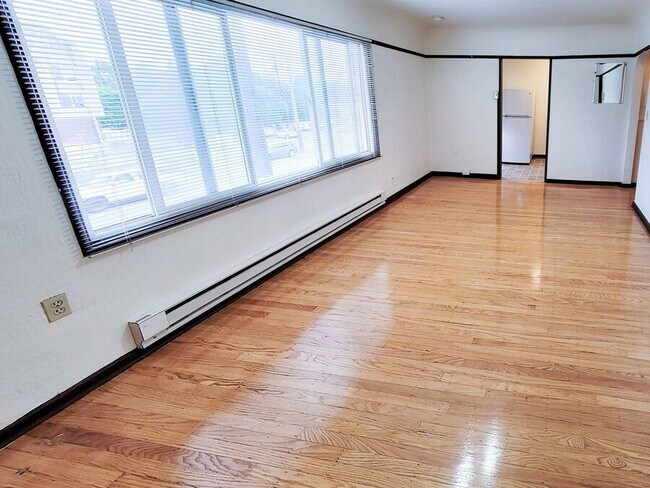 Foto del edificio - 6209 1/2 15th Ave NW-202