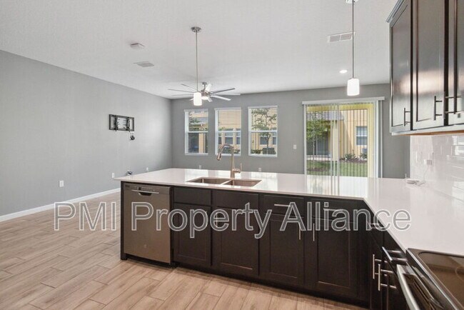 Building Photo - 9419 Tecumseh Dr