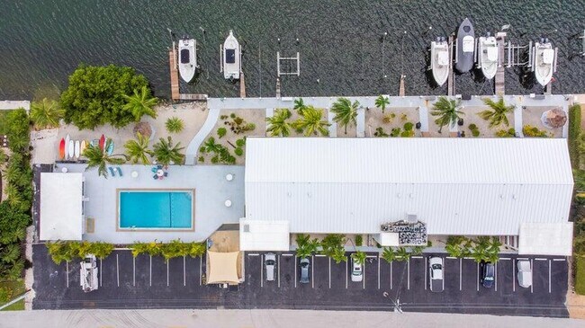 Foto del edificio - 1217 Sombrero Blvd