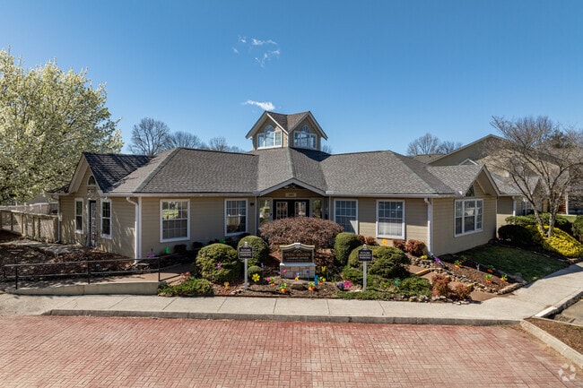 Casa club - Spring Meadow Apartments