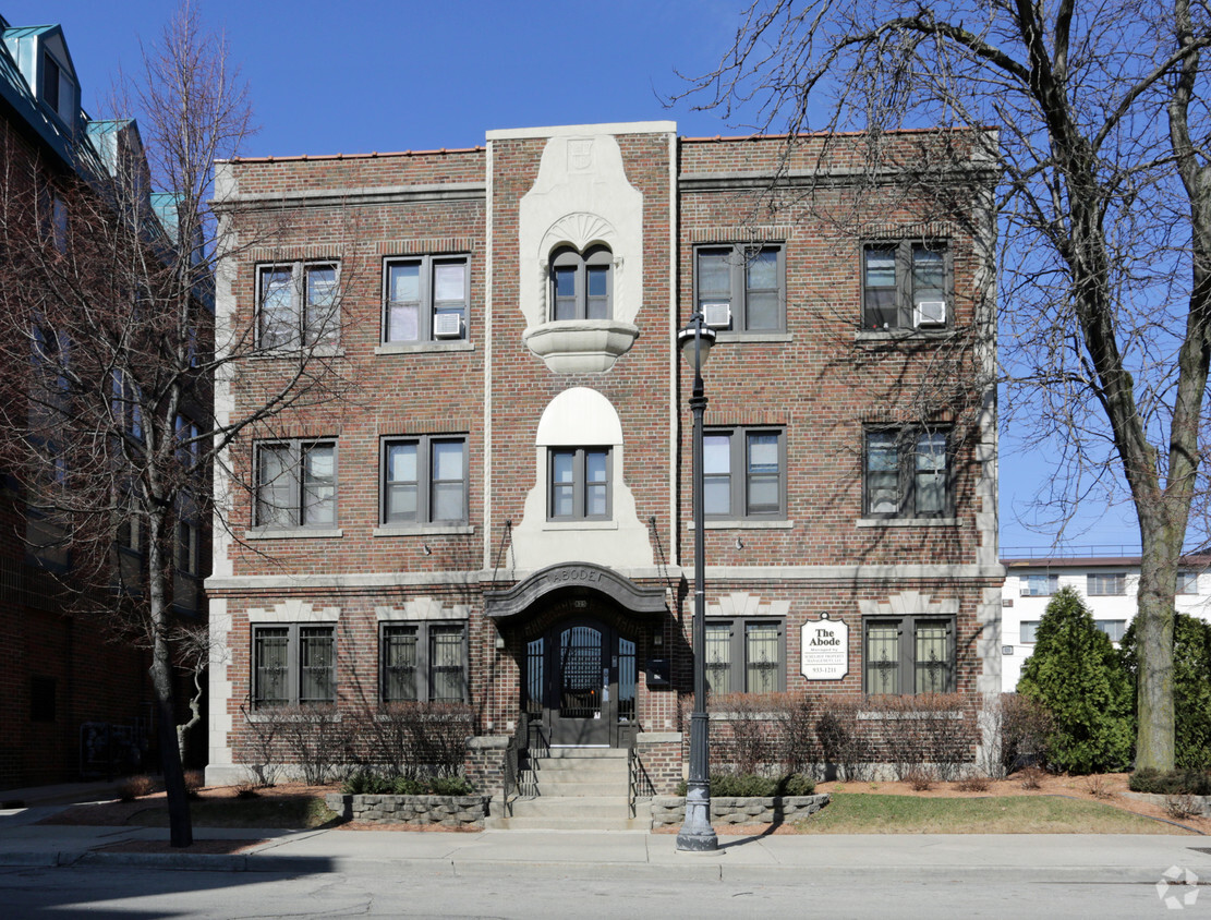 Foto del edificio - The Abode Apartments