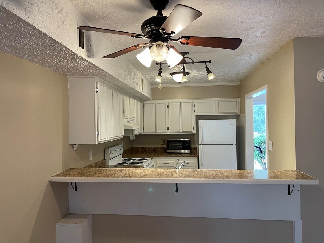 Fotografía del edificio - 365 W Illinois Ave