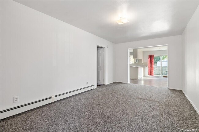 Foto del edificio - 16 Soccer Rd