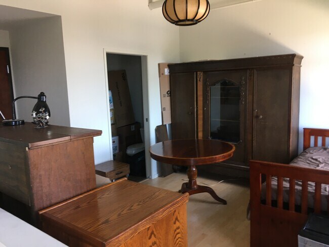 Bedroom Upstairs and Half Bath - 780 S Pier Dr