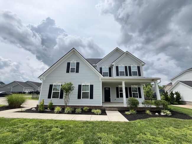 Foto del edificio - SPACIOUS FRANKLIN HOME WITH UPGRADES