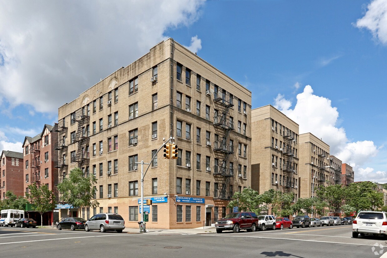 Primary Photo - 570 West 204th