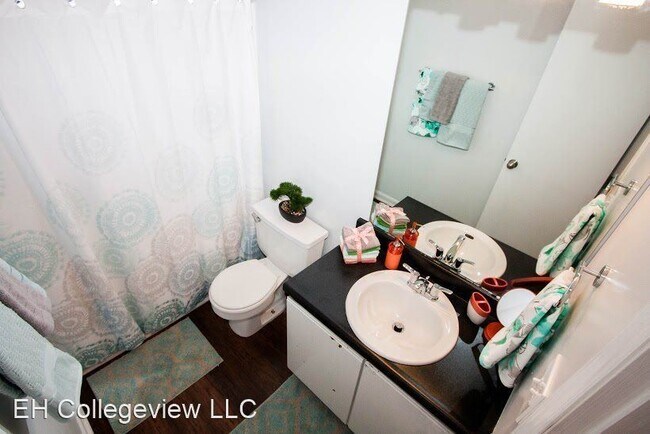 Foto del edificio - 1611 Collegeview Ave