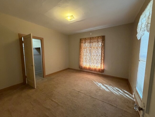 Foto del edificio - 312 W 9th Ave