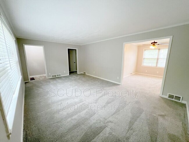 Foto del edificio - 7611 High Dr