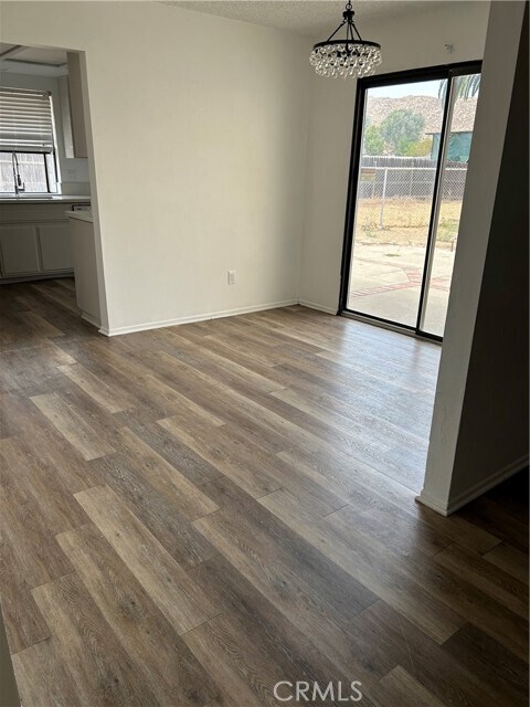 Foto del edificio - 28224 Bay Ave