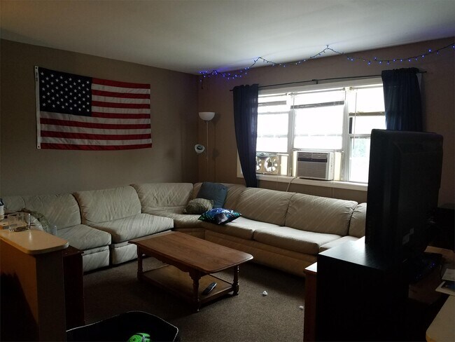 Foto del edificio - 102 Pickwick Pl