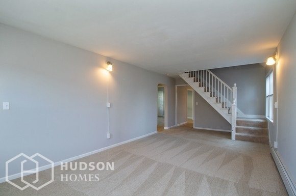 Foto del edificio - NOW AVAILABLE! - 203 Lynch St, Providence,...