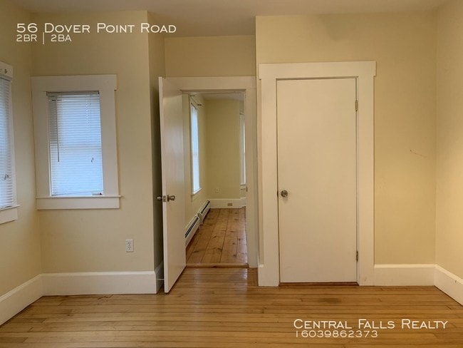 Building Photo - Single Family Home! Available Now !