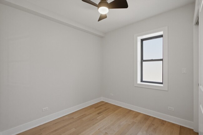 Foto del edificio - 2237.5 N Bissell St