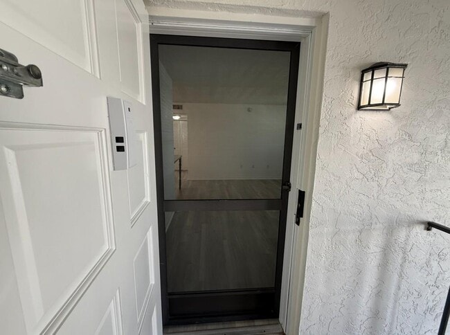 Foto del edificio - 5800 Hollywood Blvd