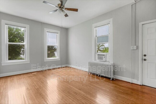 Photo - 3100 Hamilton Ave Apartment