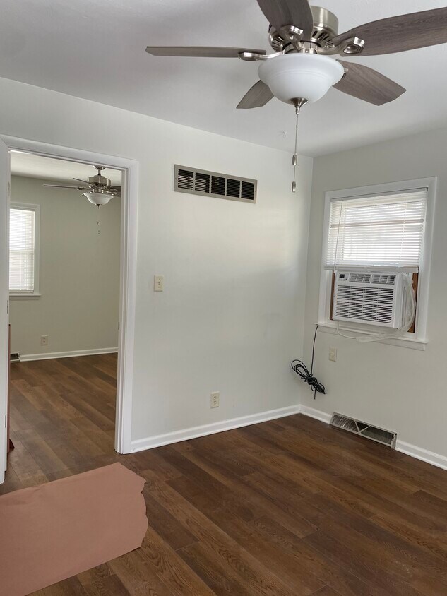 318 S 2nd St Unit 3, Rochelle, IL 61068 Apartments in Rochelle, IL