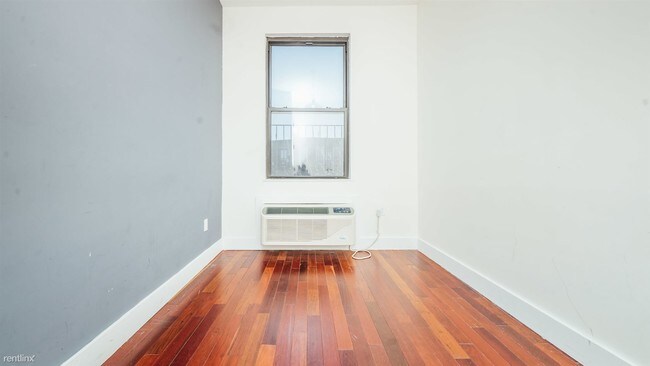 Building Photo - 1434 Dekalb Ave