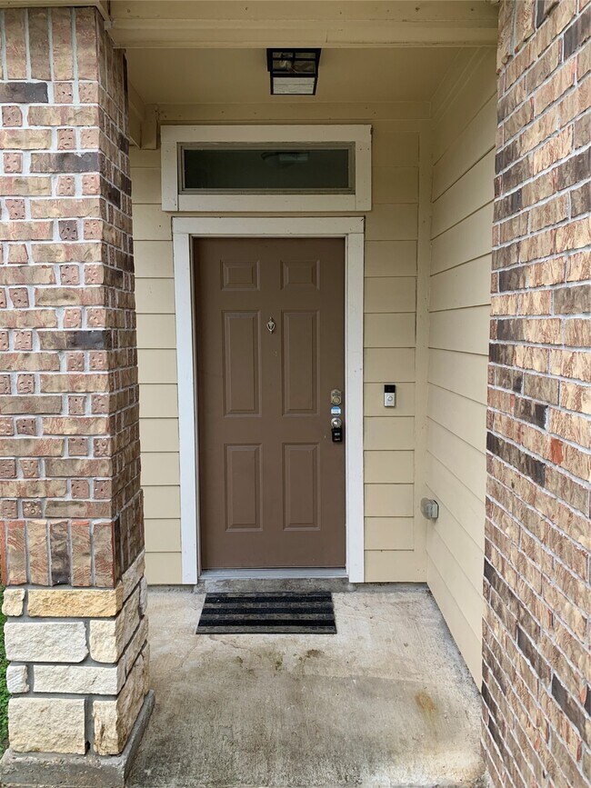 Foto del edificio - 17038 Wilthorne Gardens Ct