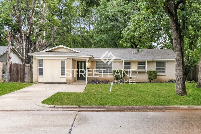 Primary Photo - Charming 3 Bedroom in Arlington!