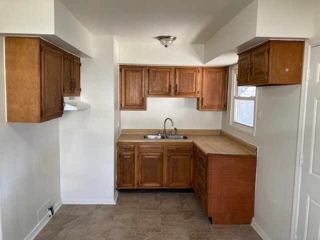 Building Photo - 3232 Normandy Rd