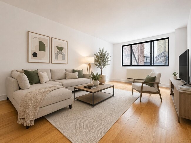 Building Photo - 323 W 96th St
