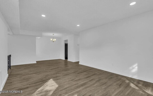Foto del edificio - 24 Northrup Dr