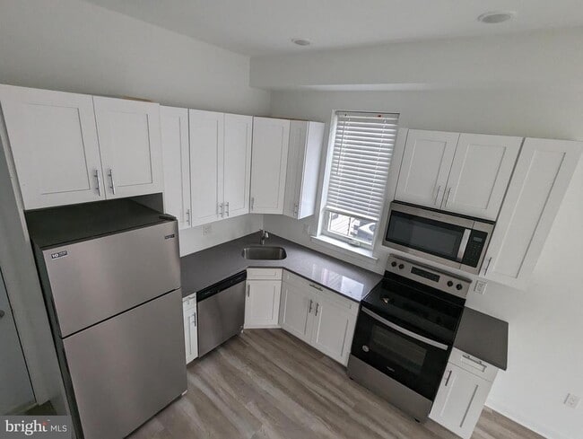 Building Photo - 1524 Ridge Ave