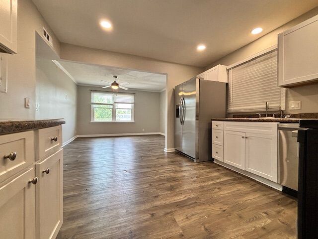 Foto del edificio - 1614 Cypress Dr