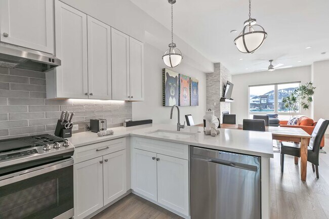 Foto del edificio - Winter Seasonal Rental- 50B 3rd St.