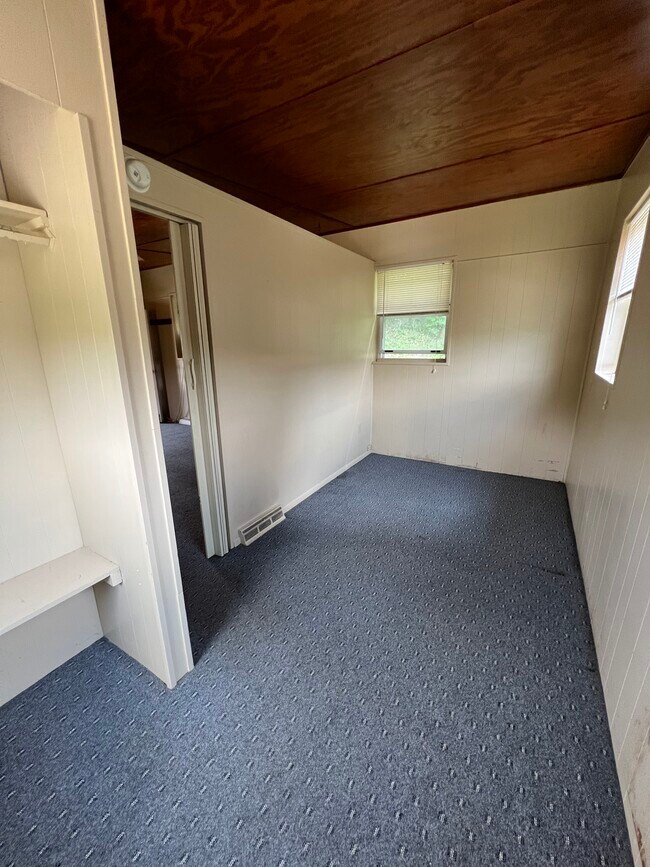 Bedroom - 265 Trongo Rd