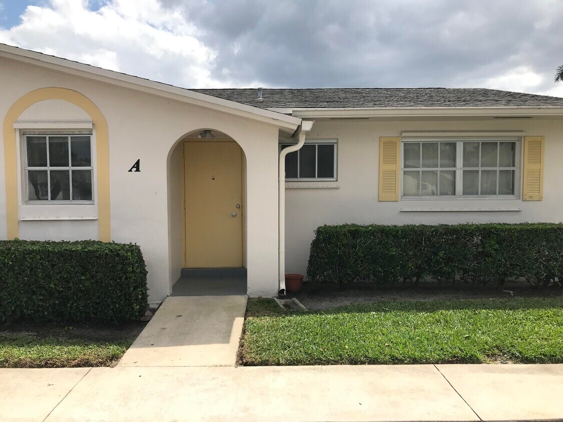 Foto principal - 2630 Emory Dr W