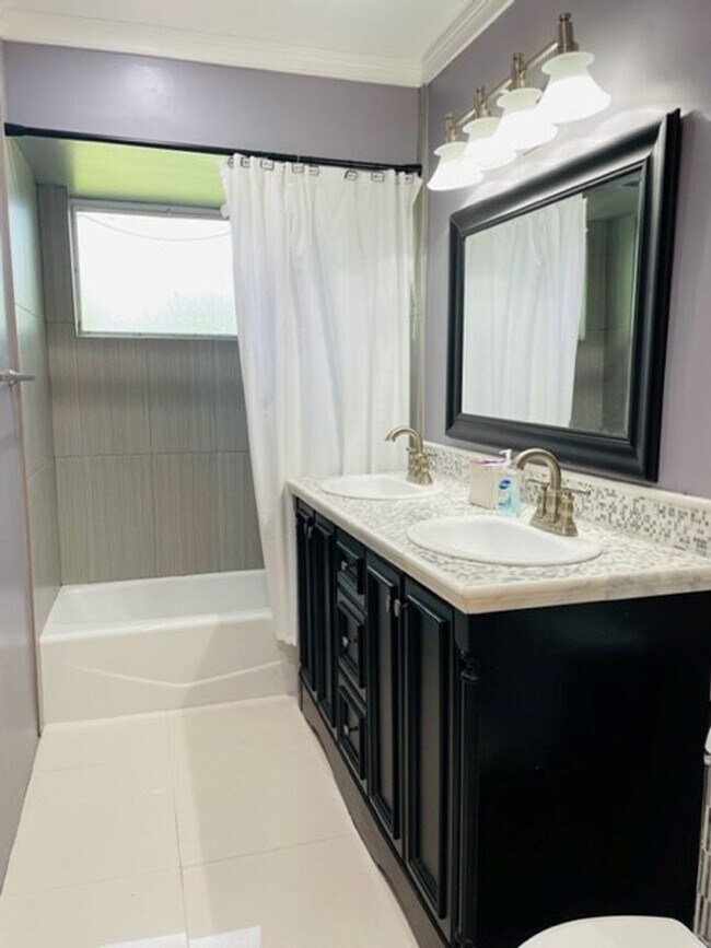 Photo - Beautiful Palmetto Bay Home