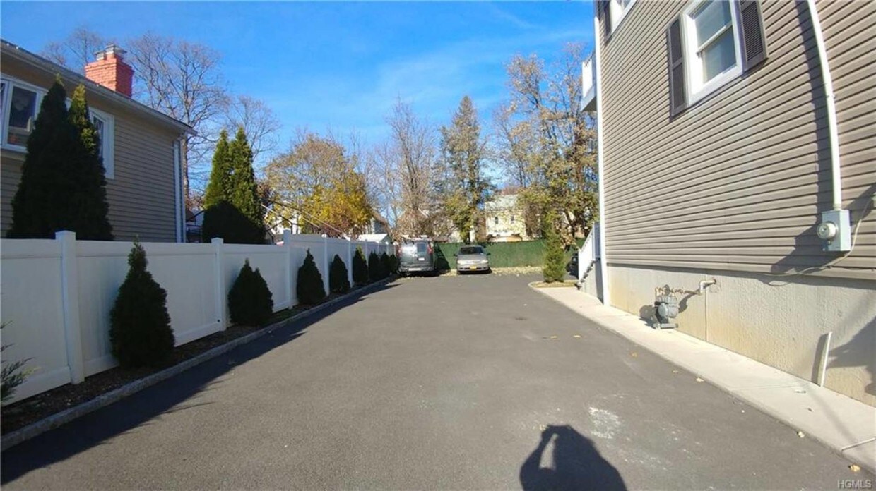 17 St Joseph St, New Rochelle, NY 10805 Townhome Rentals in New