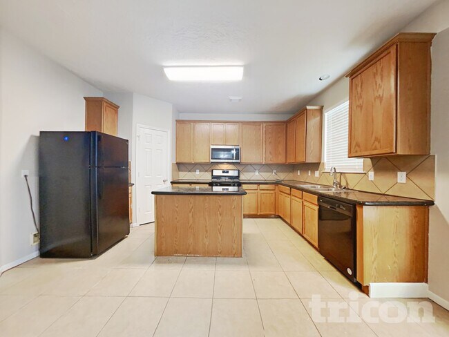 Building Photo - 21526 Lovis Way