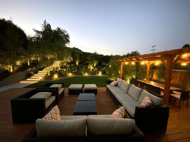 Building Photo - 111 Kinross Dr