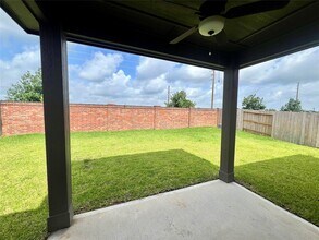 Building Photo - 3012 Myrtle Sunset Dr