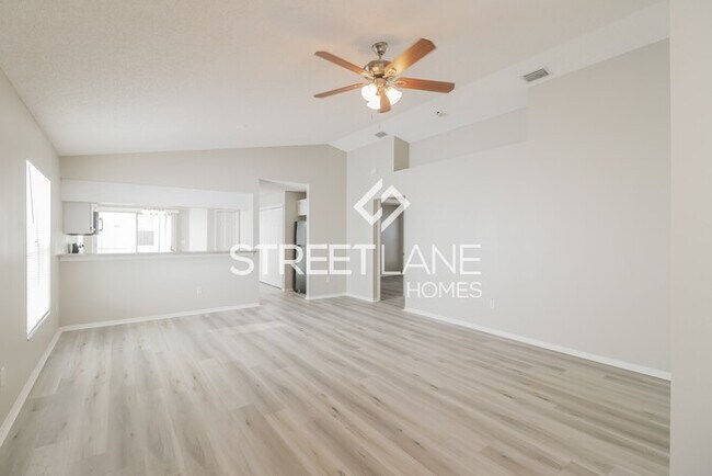 Building Photo - ONE MONTH FREE!!