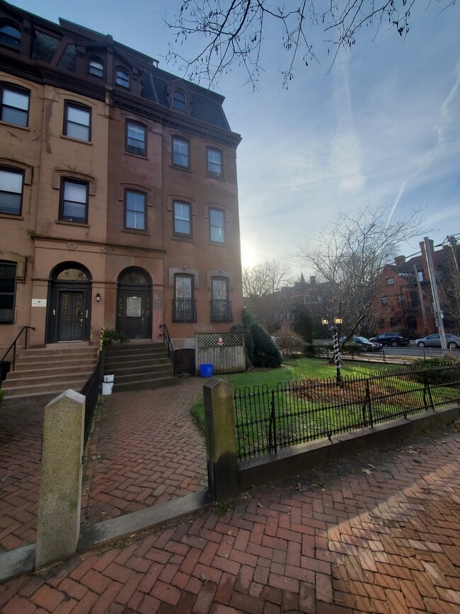 Building Photo - 4116 Spruce St
