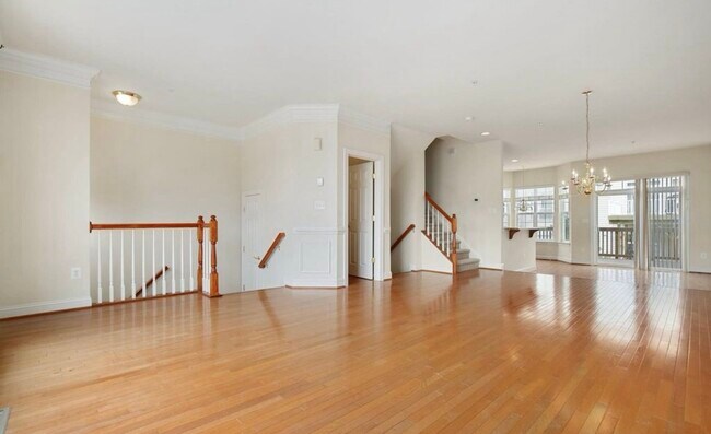 Foto del edificio - 3915 Chelsea Park Ln